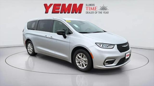 2024 Chrysler Pacifica Touring L for sale in Galesburg, IL