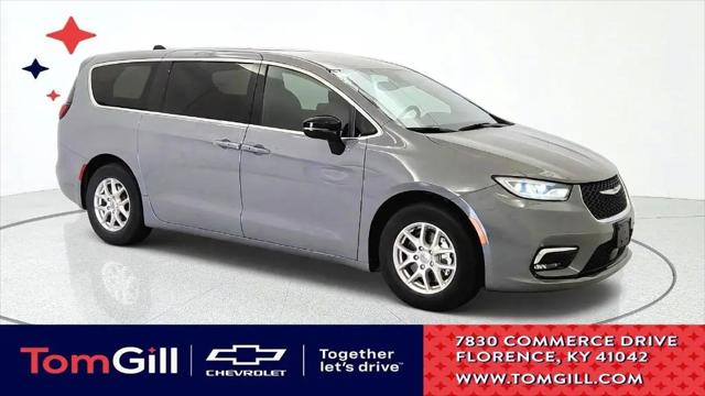 2025 Chrysler Pacifica Select for sale in Florence, KY