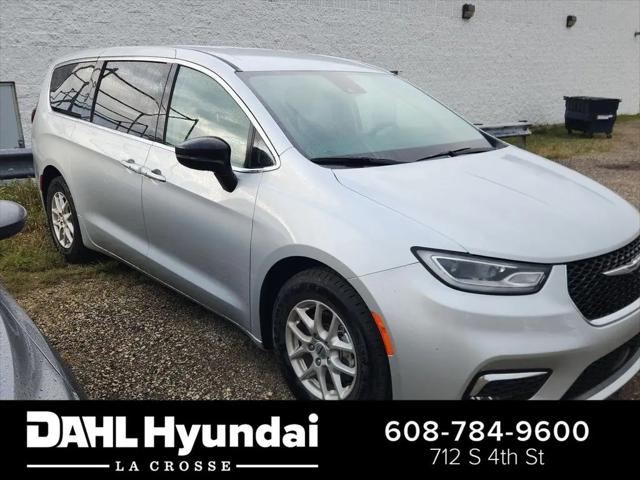 2024 Chrysler Pacifica Touring L for sale in La Crosse, WI