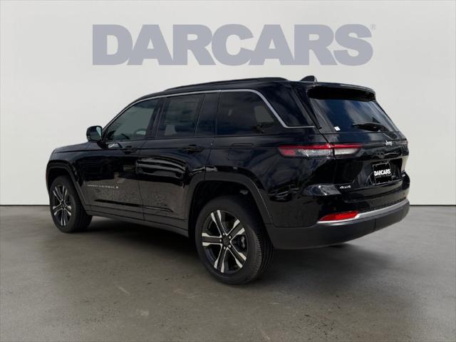 2027 Jeep Grand Cherokee GRAND CHEROKEE LIMITED 4X4