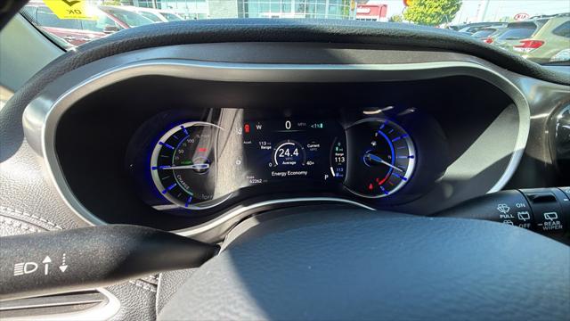 2024 Chrysler Pacifica Hybrid Select