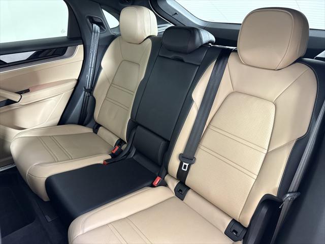 2024 Porsche Cayenne Unknown