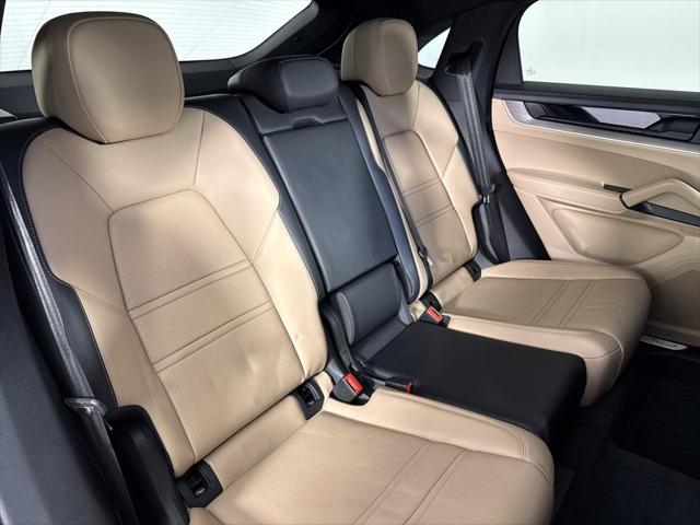 2024 Porsche Cayenne Unknown