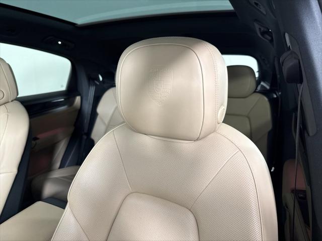 2024 Porsche Cayenne Unknown