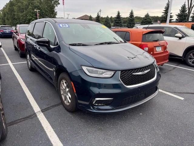 2025 Chrysler Pacifica Select for sale in Granger, IN