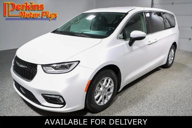 2023 Chrysler Pacifica Touring L for sale in Franklin, TN