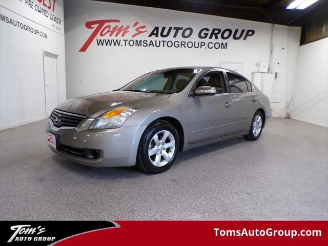 2008 Nissan Altima 3.5 SL for sale in Des Moines, IA