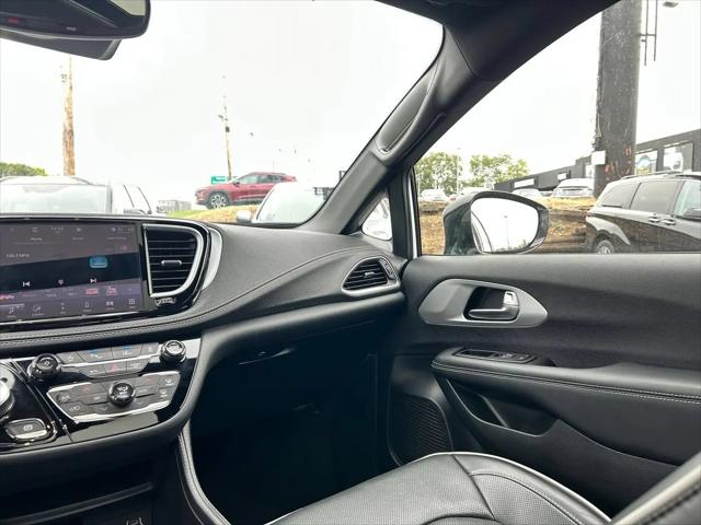 2025 Chrysler Pacifica Limited