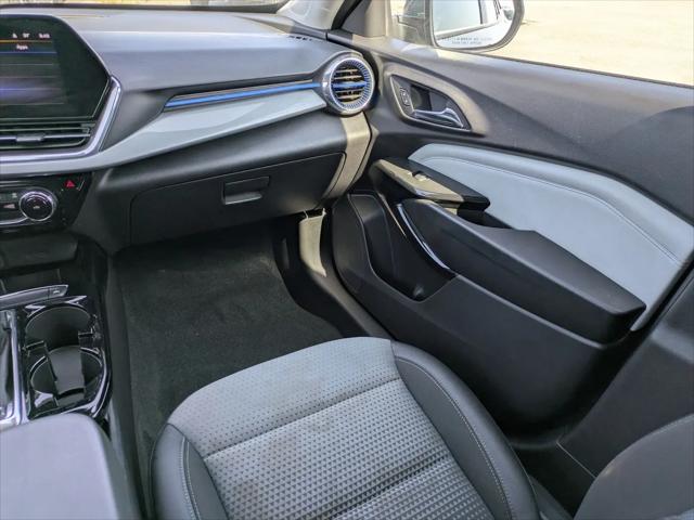 2025 Chevrolet Trax FWD LT