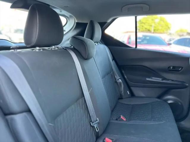 2021 Nissan Kicks S Xtronic CVT