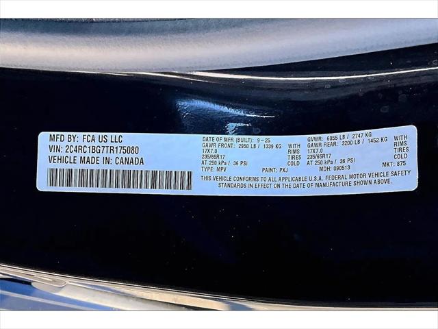 2026 Chrysler Pacifica Select