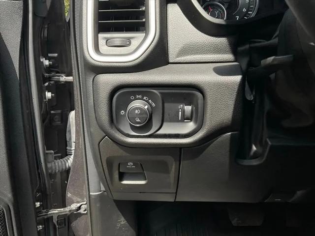 2023 Ram 1500 Big Horn Crew Cab 4x4 57 Box