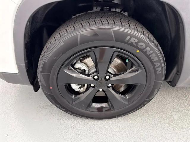 2023 Jeep Cherokee Altitude Lux 4x4
