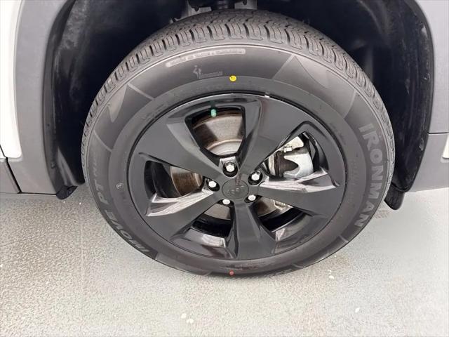 2023 Jeep Cherokee Altitude Lux 4x4