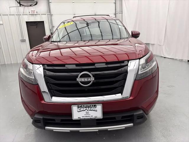 2023 Nissan Pathfinder SL 4WD