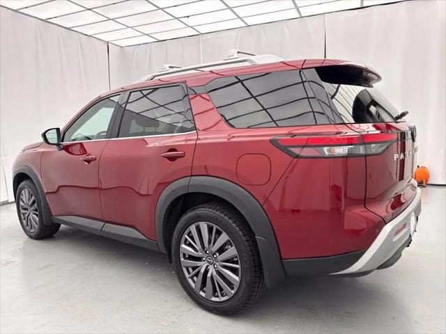 2023 Nissan Pathfinder SL 4WD