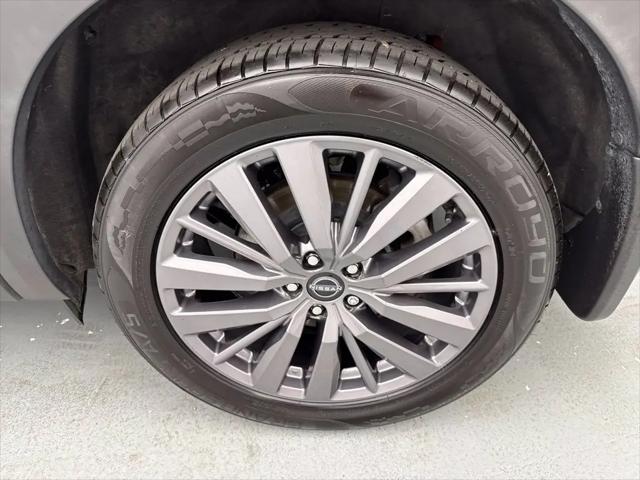 2023 Nissan Pathfinder SL 4WD