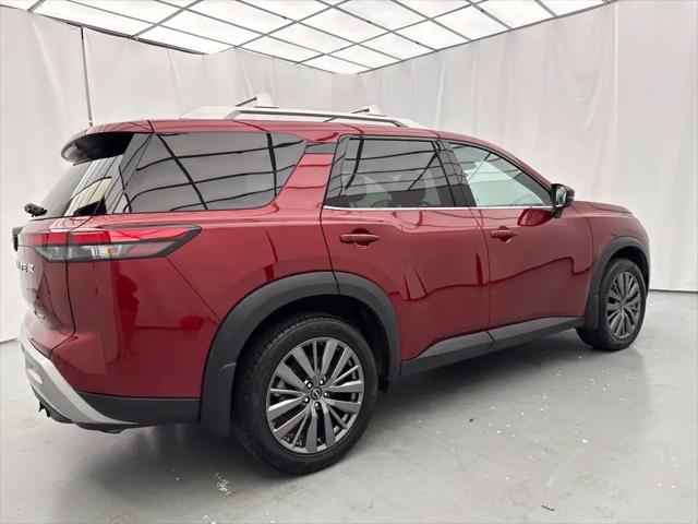 2023 Nissan Pathfinder SL 4WD