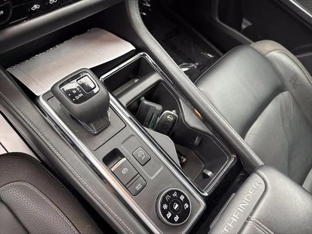 2023 Nissan Pathfinder SL 4WD