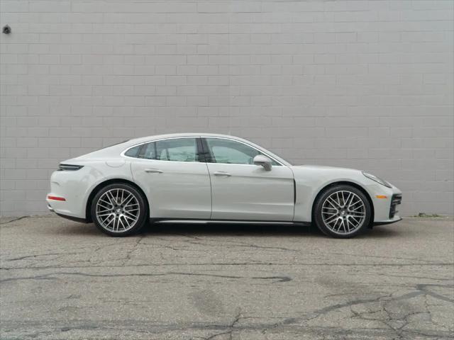 2026 Porsche Panamera 4