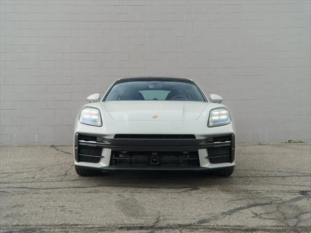 2026 Porsche Panamera 4