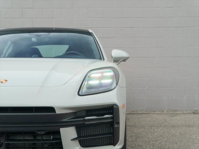 2026 Porsche Panamera 4