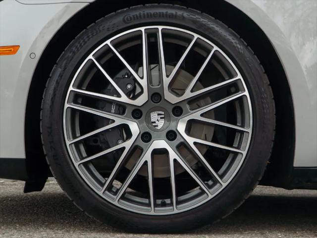 2026 Porsche Panamera 4