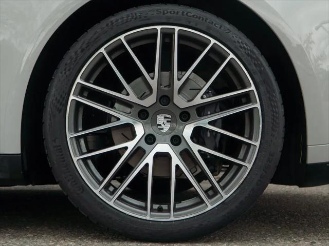 2026 Porsche Panamera 4