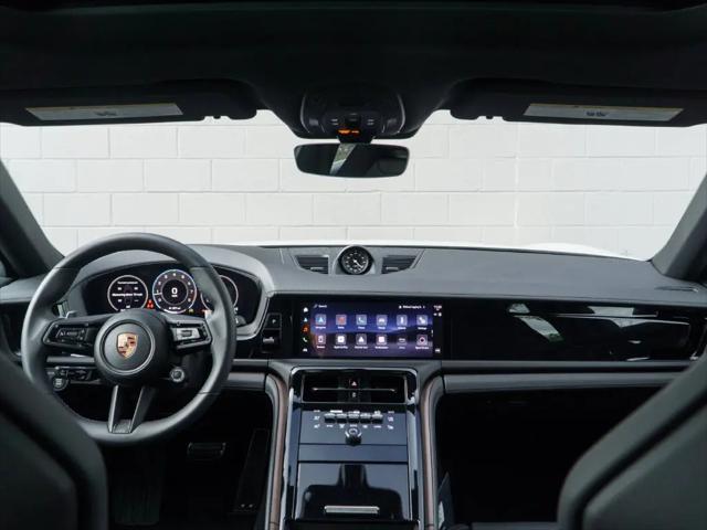 2026 Porsche Panamera 4