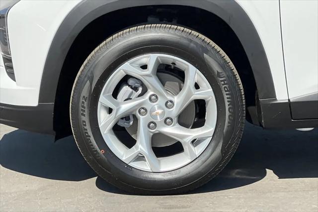 2026 Chevrolet Trax FWD LS