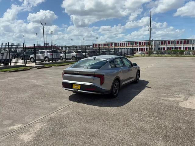 2026 Kia K4 LXS