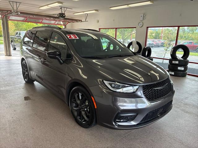 2023 Chrysler Pacifica Limited for sale in Painted Post, NY