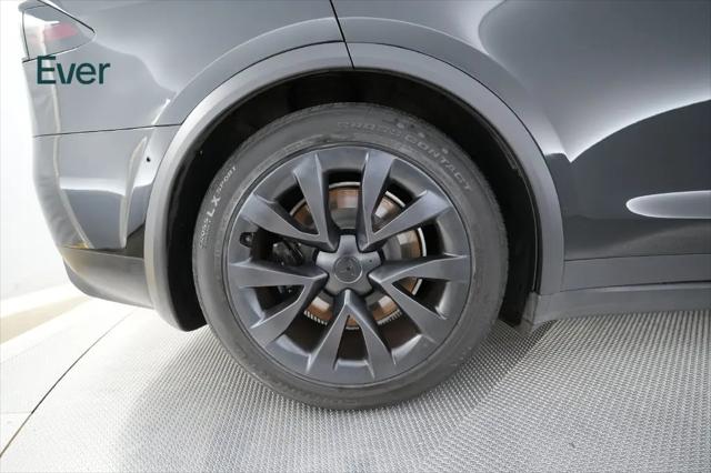 2023 Tesla Model X Standard Range