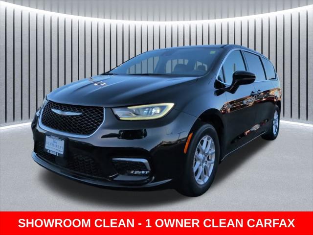 2025 Chrysler Pacifica Select for sale in St Charles, IL