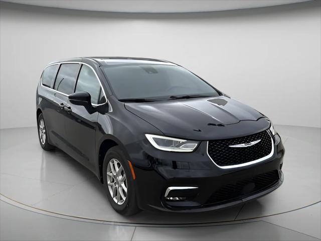 2025 Chrysler Pacifica Select for sale in Chillicothe, MO