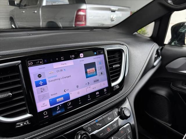 2025 Chrysler Pacifica Limited