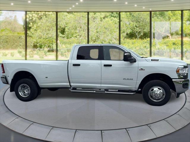2024 Ram 3500 Big Horn Crew Cab 4x4 8 Box