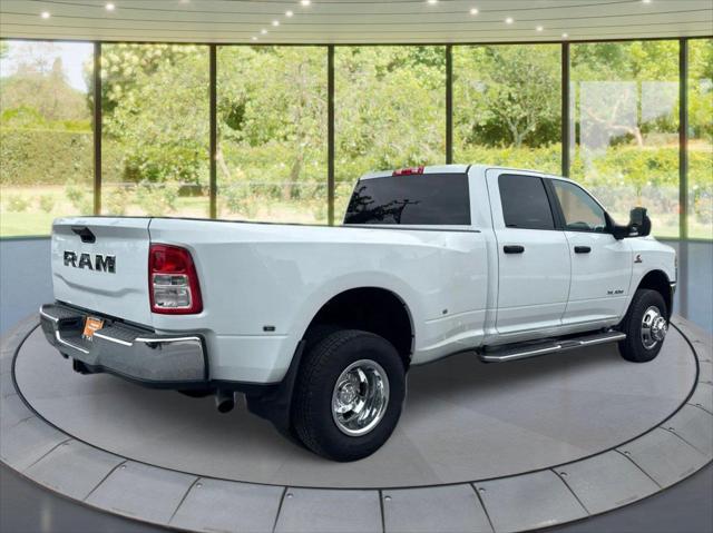 2024 Ram 3500 Big Horn Crew Cab 4x4 8 Box