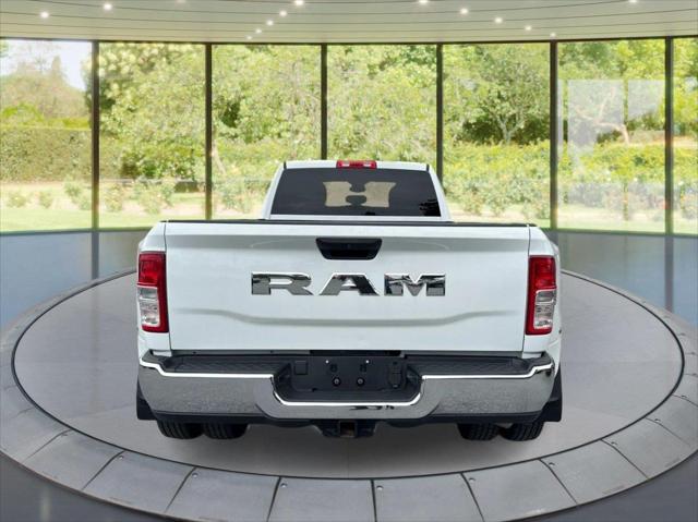 2024 Ram 3500 Big Horn Crew Cab 4x4 8 Box