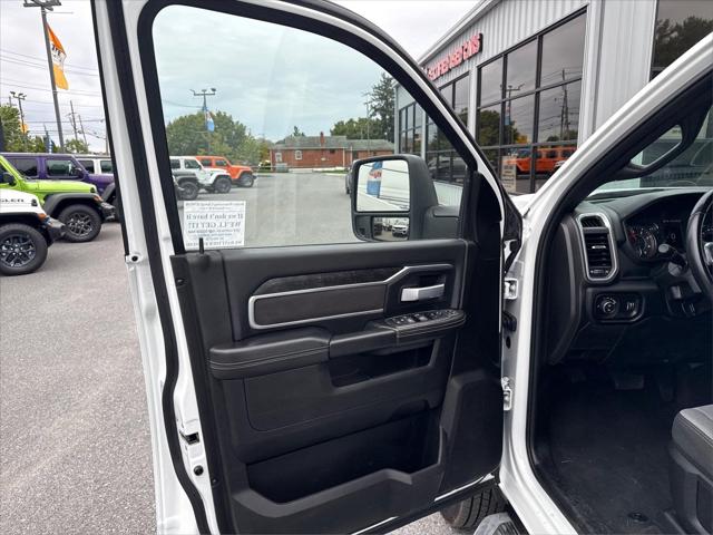 2024 Ram 3500 Big Horn Crew Cab 4x4 8 Box