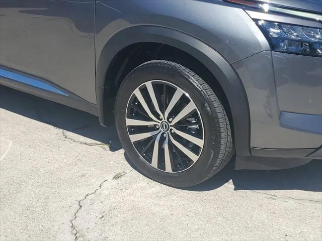 2025 Nissan Pathfinder Platinum FWD