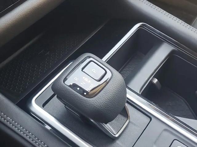 2025 Nissan Pathfinder Platinum FWD