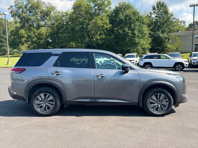 2025 Nissan Pathfinder S FWD