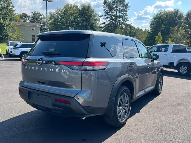 2025 Nissan Pathfinder S FWD