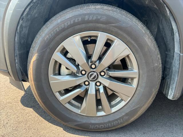 2025 Nissan Pathfinder S FWD