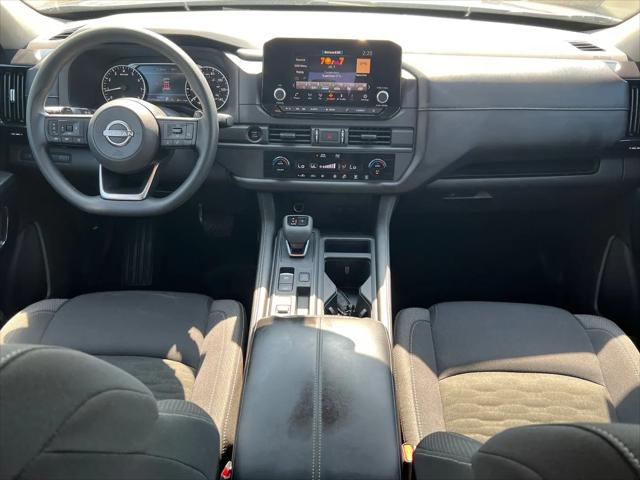 2025 Nissan Pathfinder S FWD