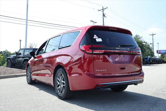 2027 Chrysler Pacifica Limited