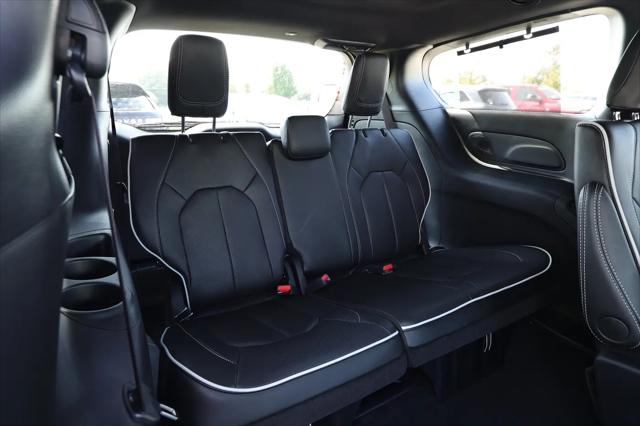 2027 Chrysler Pacifica Limited
