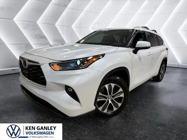 2024 Toyota Highlander XLE for sale in Willoughby Hills, OH