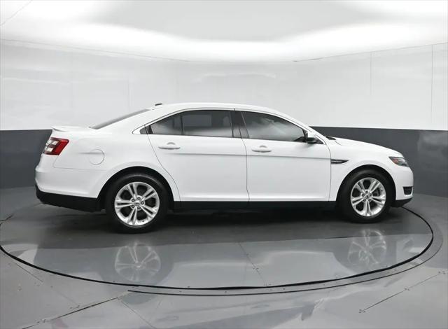 2018 Ford Taurus SEL